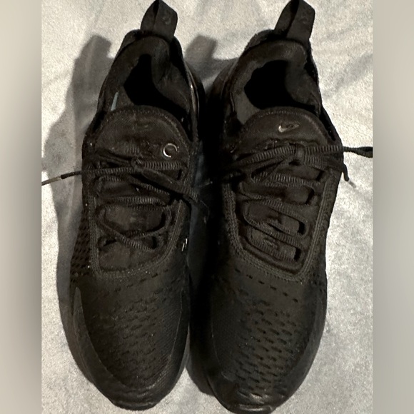 mens all black 270s